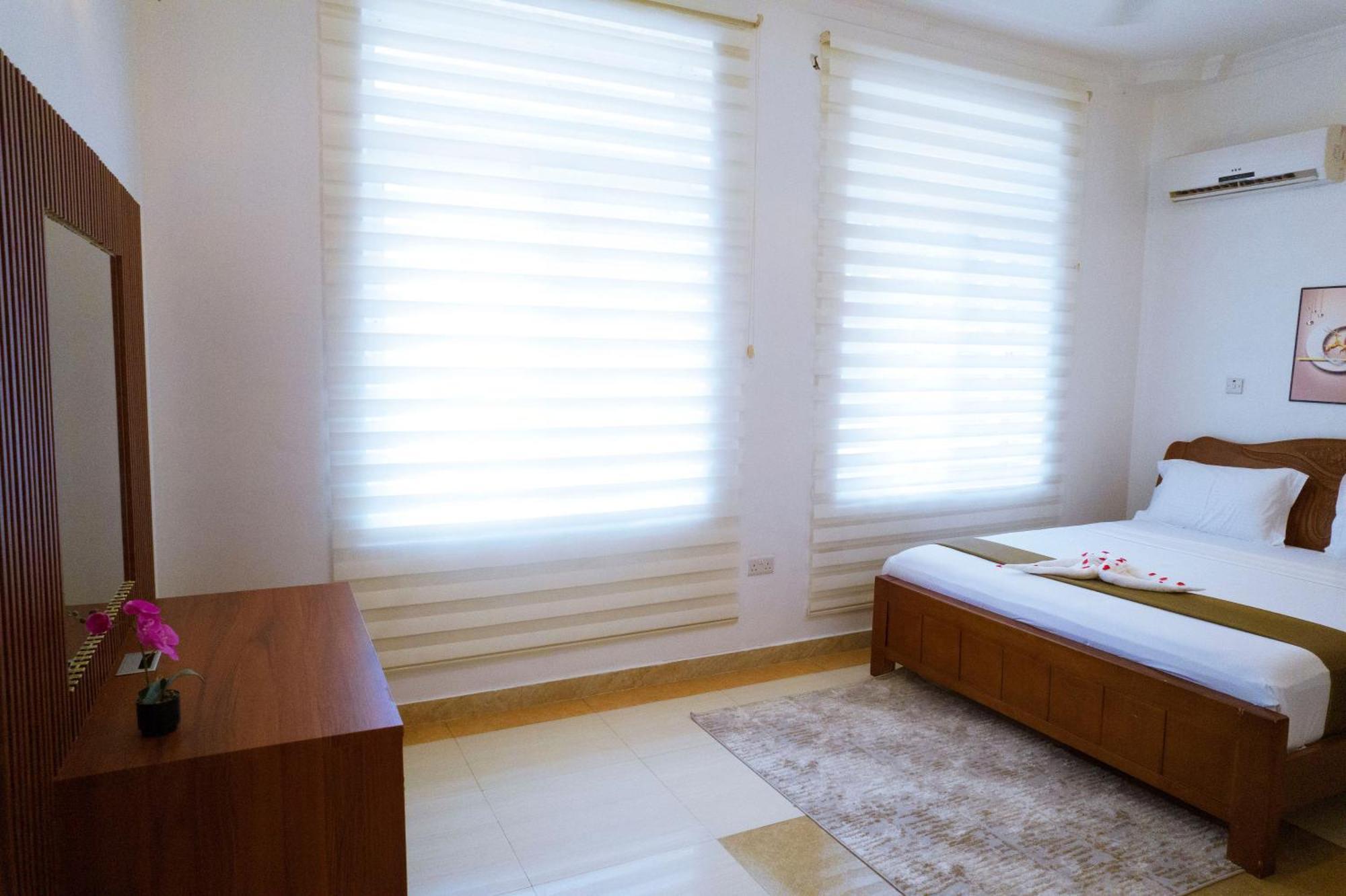 Town View Hotel 3*